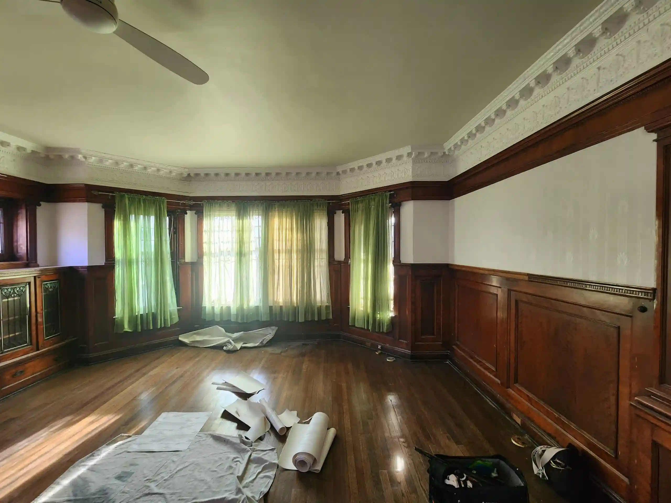Historic home wallpaper